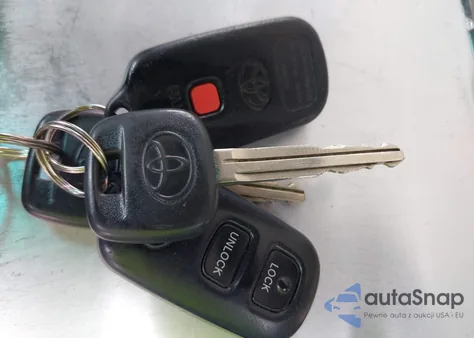 2004 Toyota Highlander z USA, uszkodzony, nr VIN JTEDD21A040095427